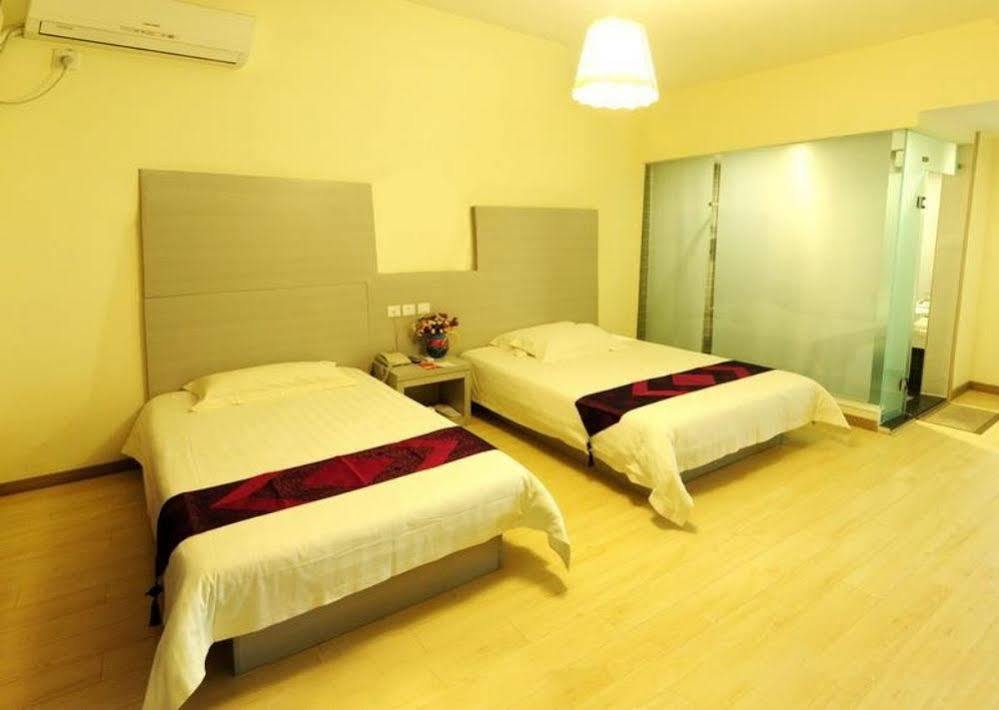 City 118 Hotel Qingdao Zhengyang Road 城阳 外观 照片